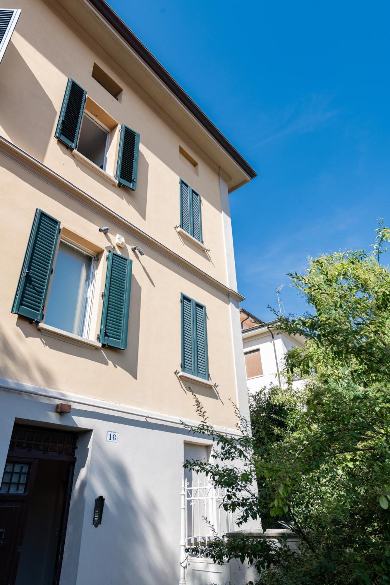 Splendido Attico Tra I Colli, Centro Storico E Ospedale Rizzoli Apartamento Bolonha Exterior foto